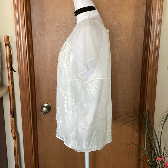 Romantic Peasant Blouse by CeCe - Picture 7 of 16